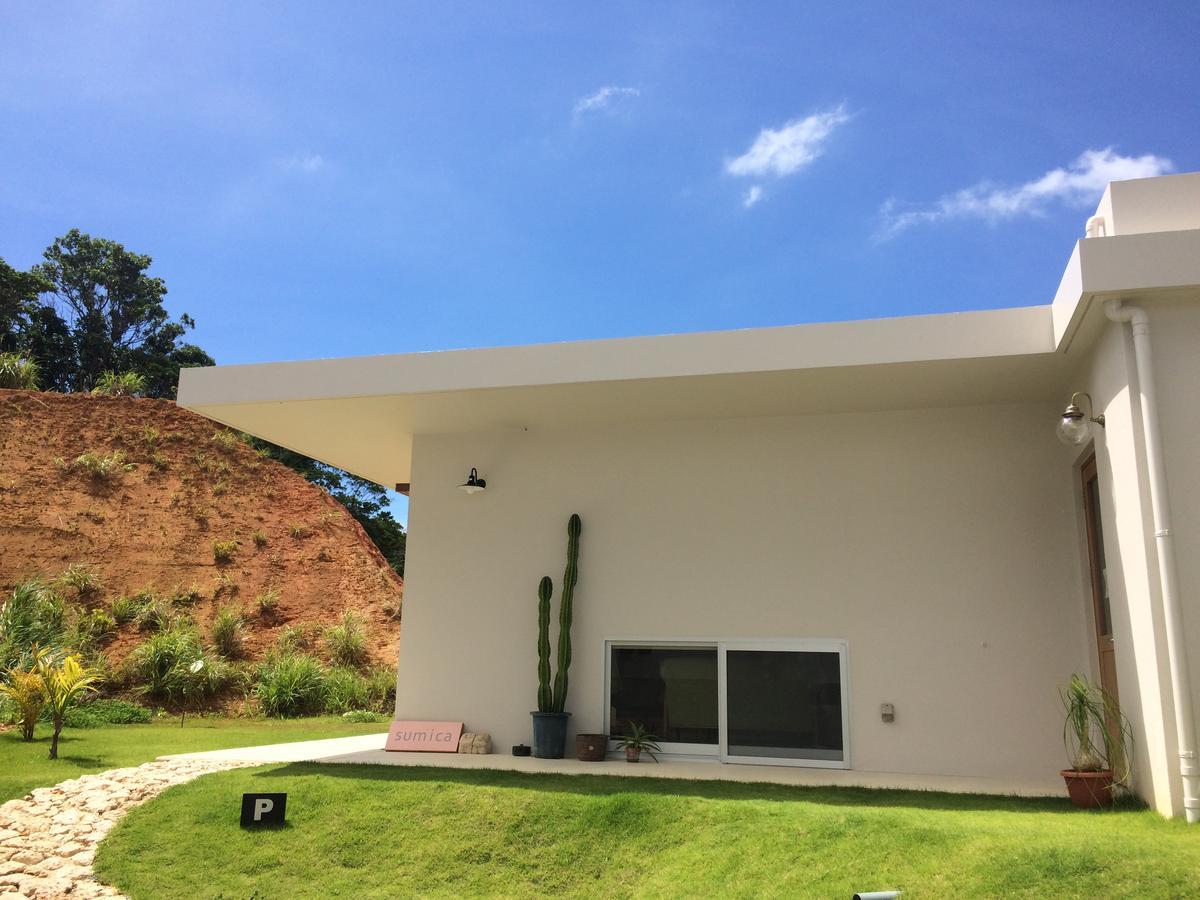 Sumica Bed & Breakfast Okinawa Екстериор снимка